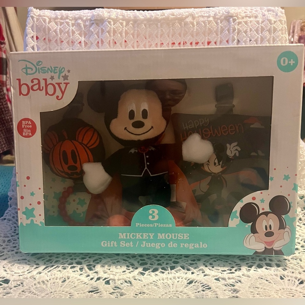 Disney Baby Mickey Mouse Gift Set - New in Box